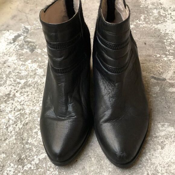 Solsana Ankle Boots   - Picture 2 of 4